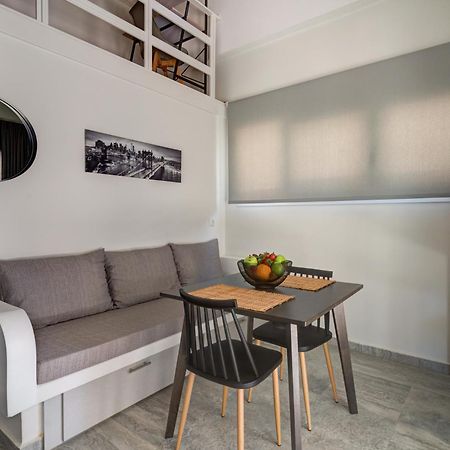 Molos Beachfront Apartments In Diakopto Zewnętrze zdjęcie