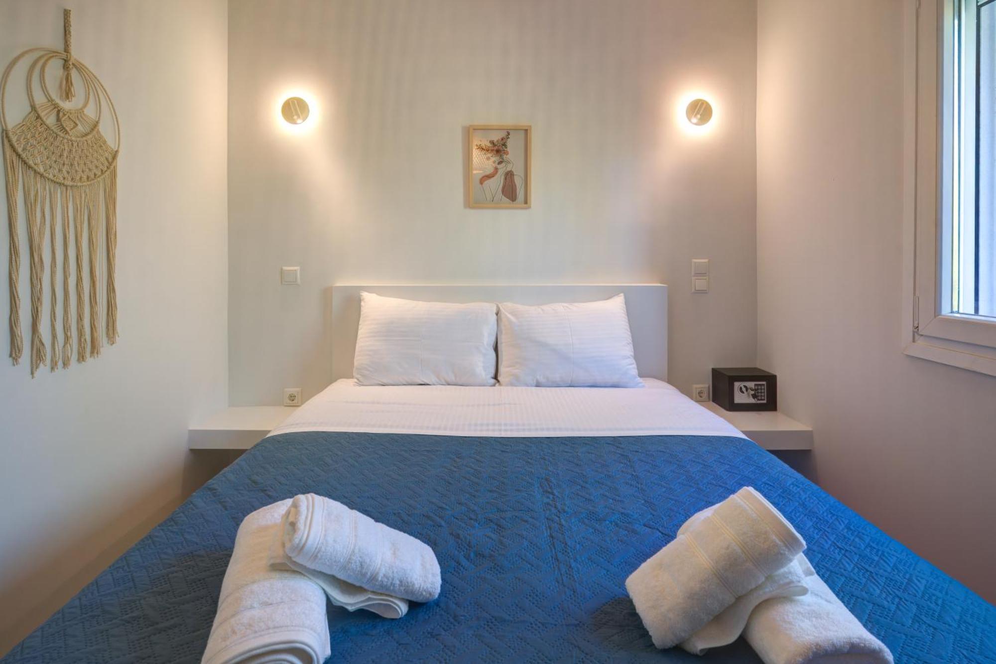 Molos Beachfront Apartments In Diakopto Zewnętrze zdjęcie