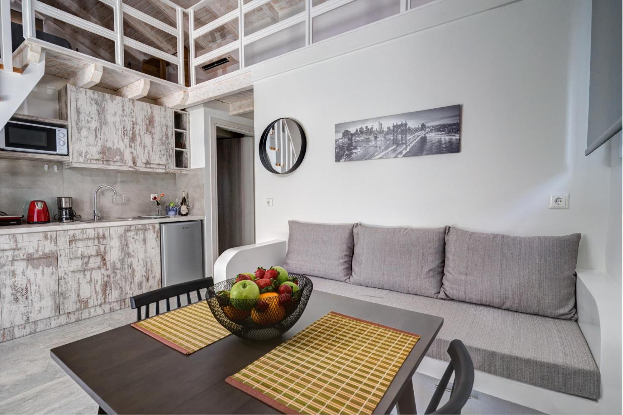 Molos Beachfront Apartments In Diakopto Zewnętrze zdjęcie