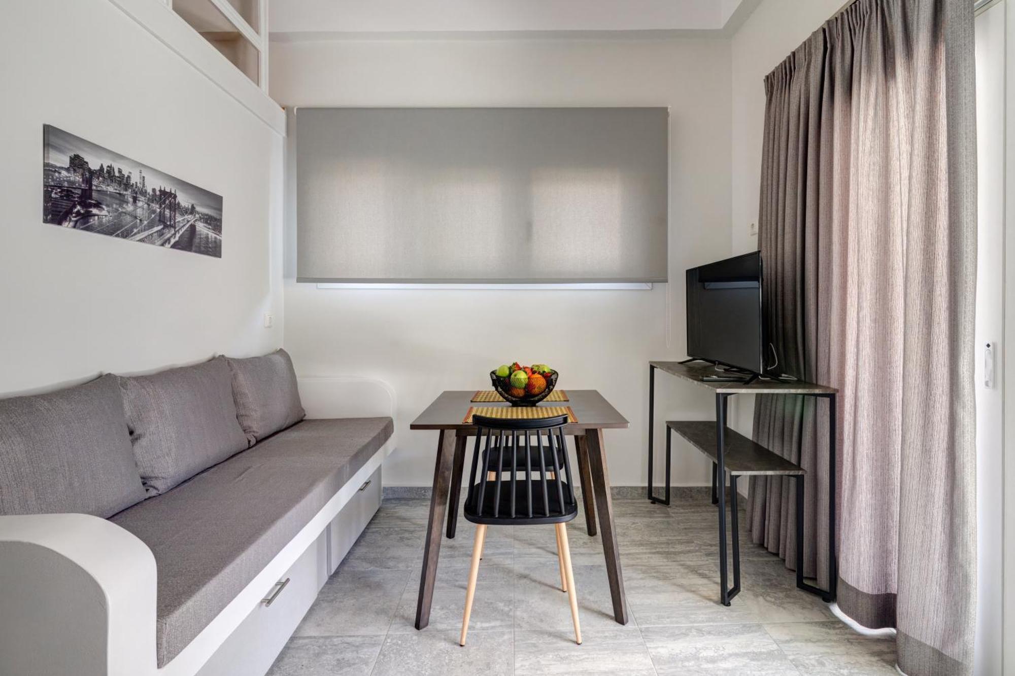 Molos Beachfront Apartments In Diakopto Zewnętrze zdjęcie