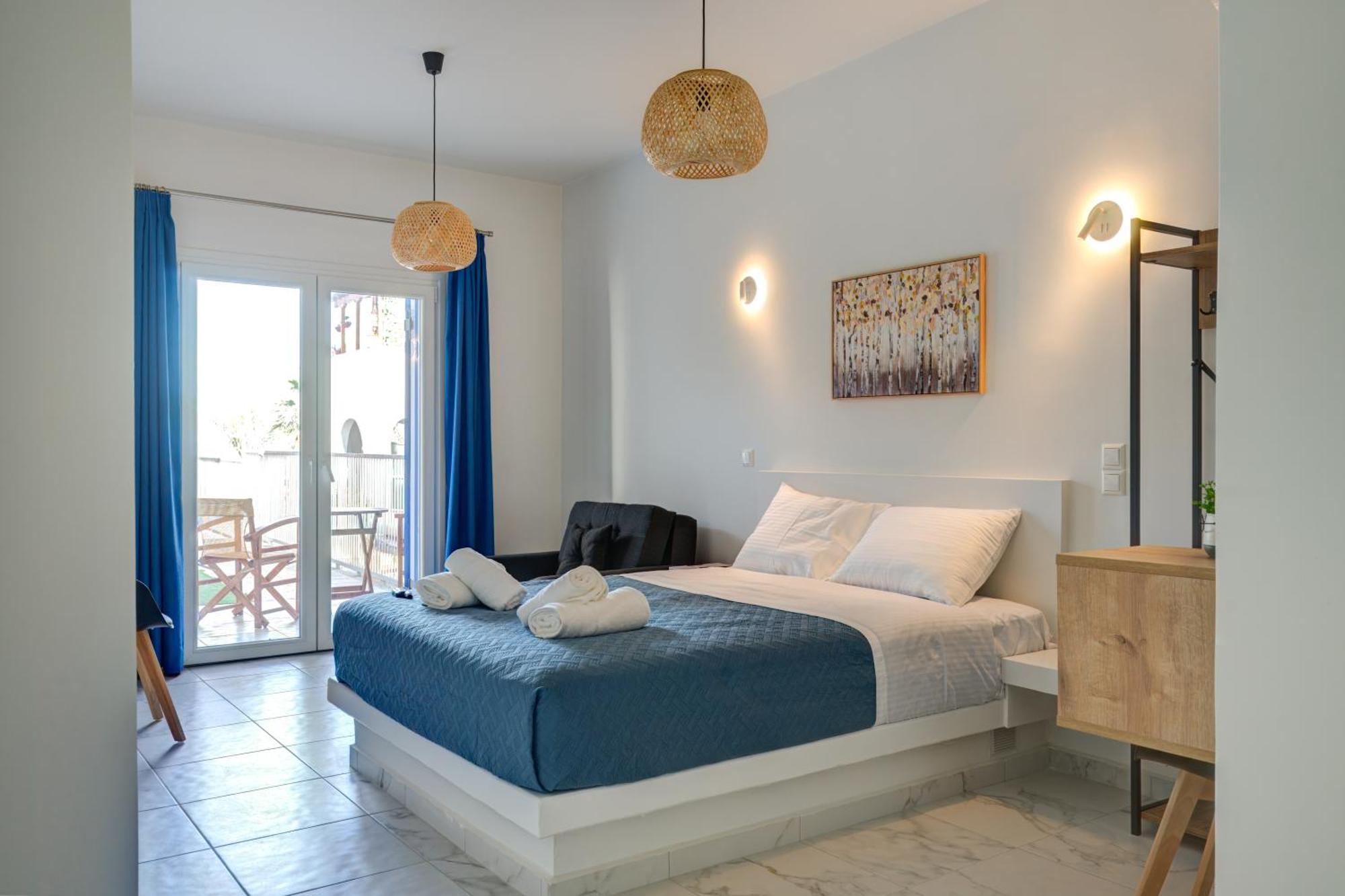 Molos Beachfront Apartments In Diakopto Zewnętrze zdjęcie